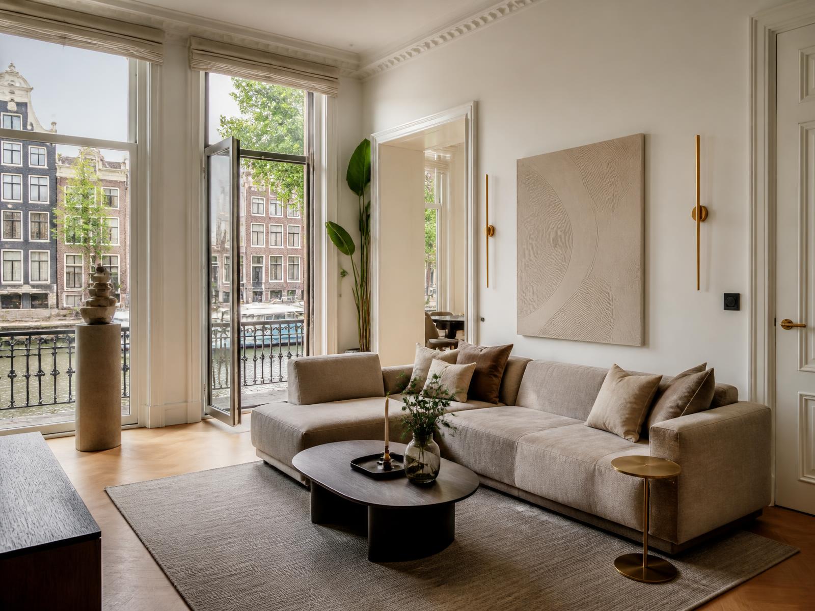 Luxe gerenoveerd Amsterdams appartement aan de gracht